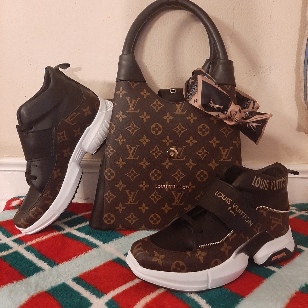 Lv purse and shoe set